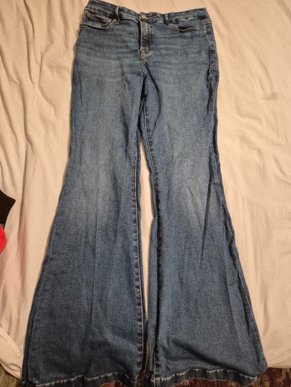 Good American High Rise Flare Jeans
